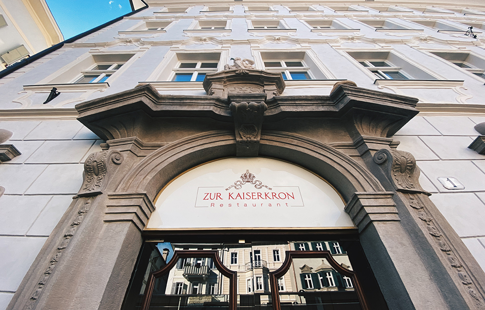 Zur Kaiserkron