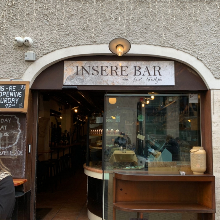 Insere Bar